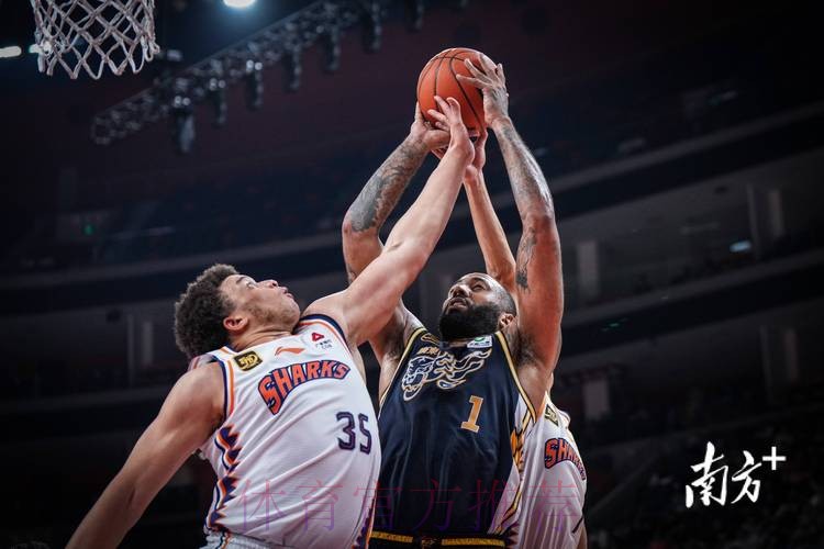 常规赛1月15日：广东东阳光VS上海久事 萨姆纳集锦